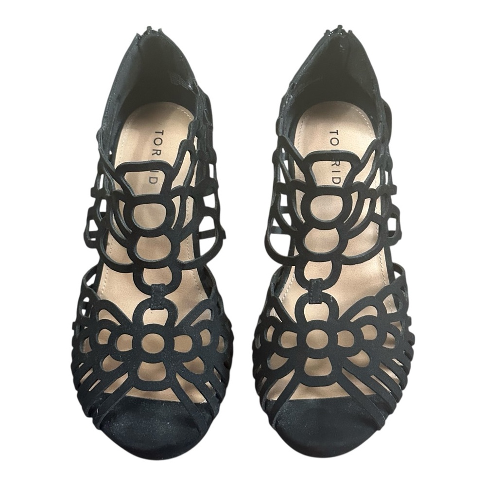 Torrid Black Cutout Wedge Heels – Women’s size 8.5W